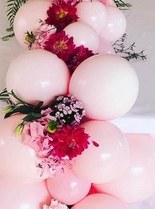 25 white and pink balloons with leaves and flowers