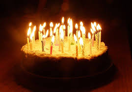 1 kg cake with candles in packet