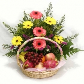 1 kg Fruit and 12 Flowers