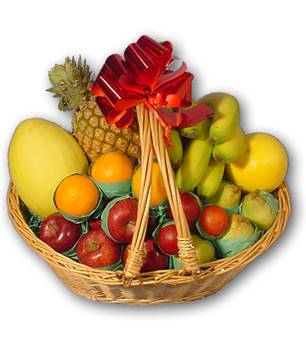 Traditional Gift Basket of 2 kg Fruits